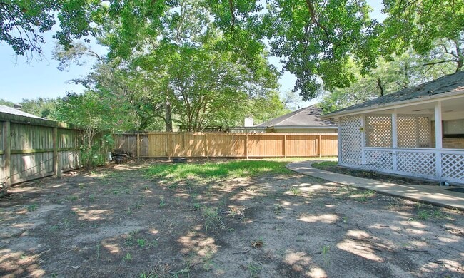 Building Photo - 21306 Park Run Dr