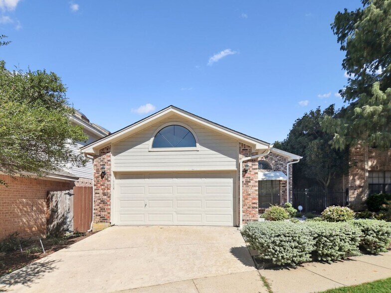 Building Photo - 2913 Eagles Nest Dr
