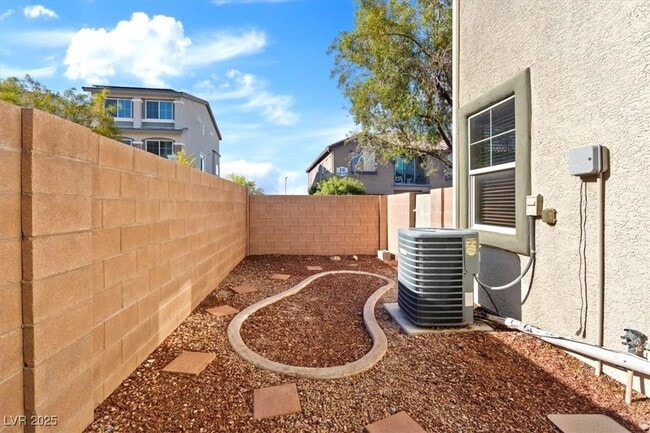 Building Photo - 6250 W Arby Ave