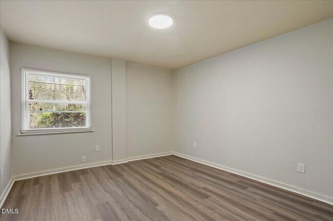 Building Photo - 7124 Longstreet Dr