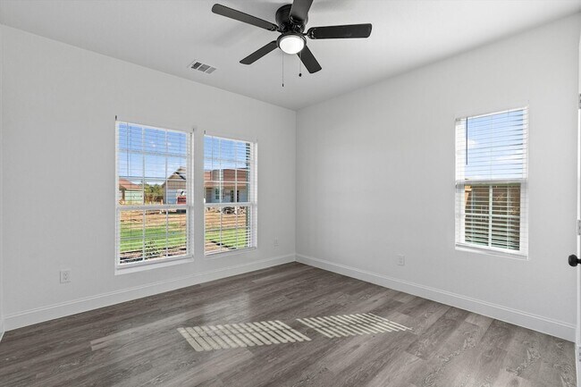 Building Photo - 162 Pelican Dr