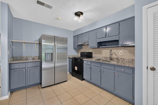 Building Photo - 4905 Annistown Rd