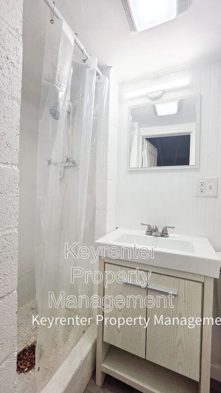 Building Photo - 3404 S Evanston Ave