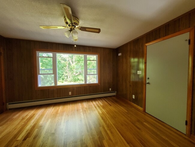 Building Photo - 1 Avon Dr