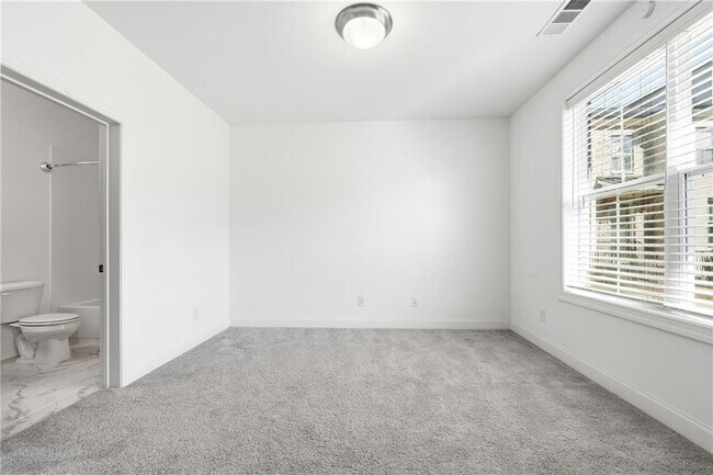 Building Photo - 3619 Myron Pl