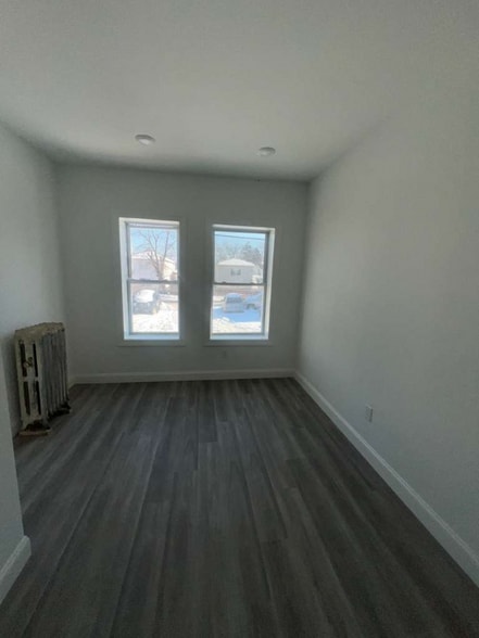 Building Photo - 559 Broadway