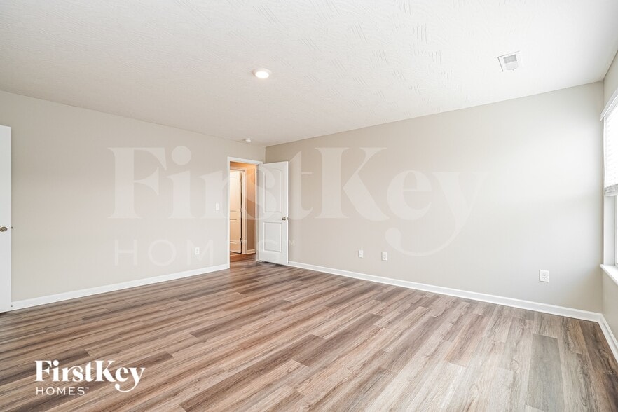 Building Photo - 5416 Branchville Dr