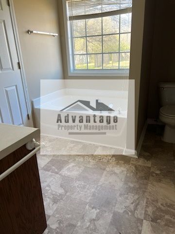 Building Photo - 400 Ashley Trail
