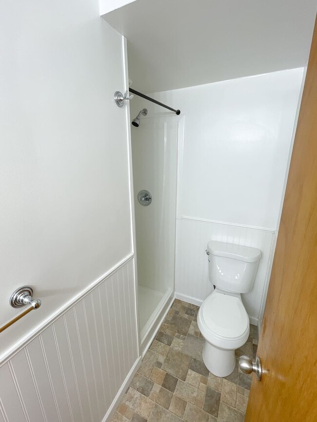 Building Photo - 3 Bedroom, 2 Bath Moyina Heights Home
