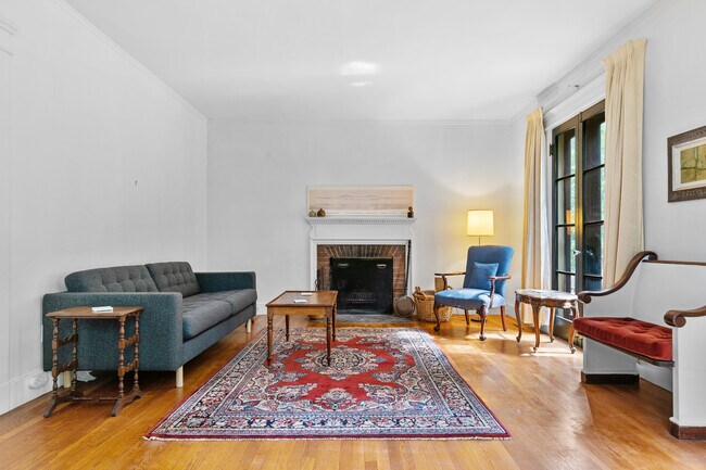 Building Photo - 266 Everit St