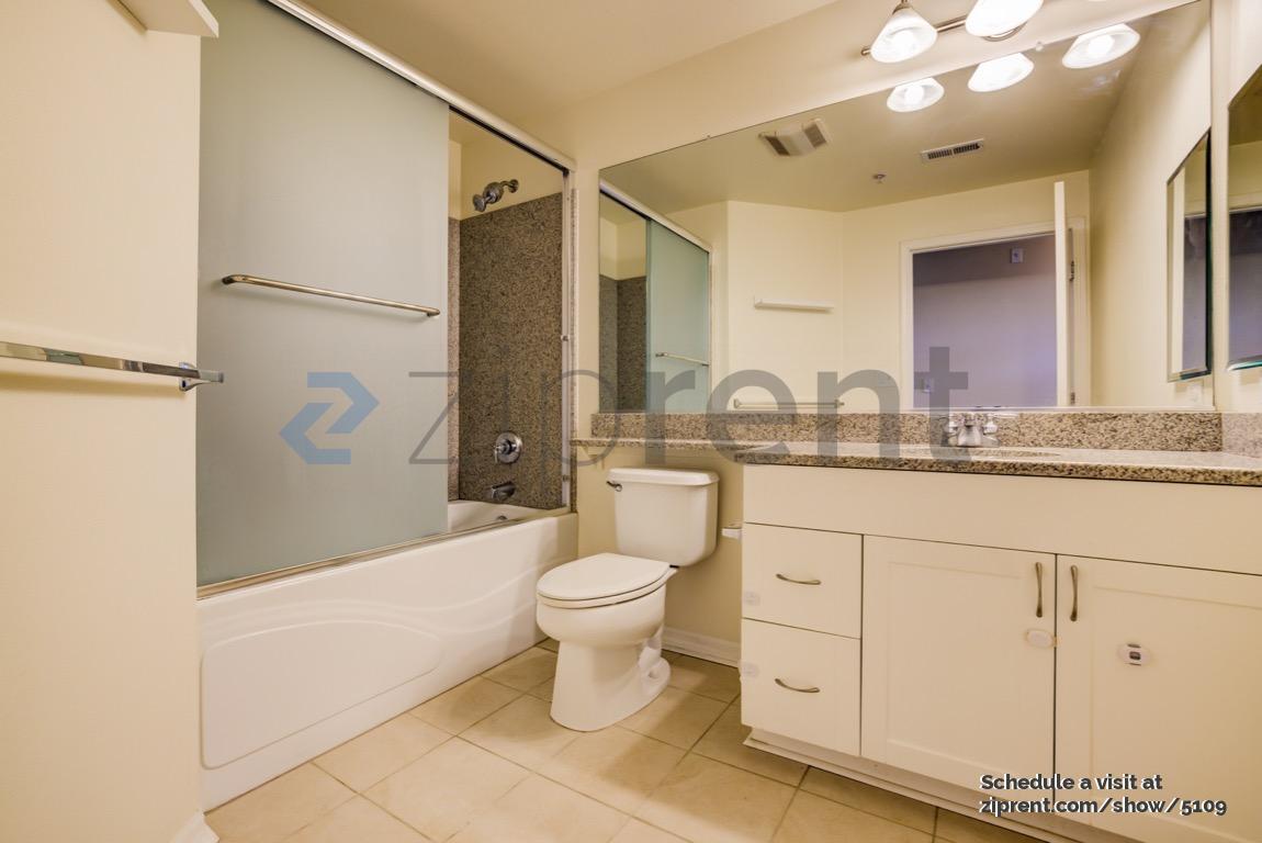 Building Photo - Unit 222