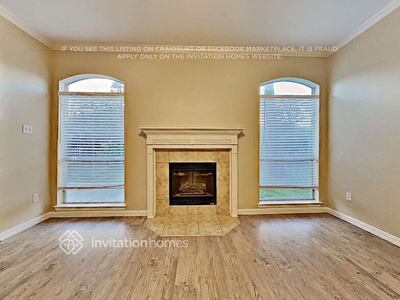 Building Photo - 12923 Tall Spruce Dr