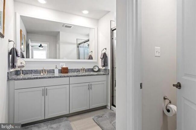 Building Photo - 35302 Wright Way