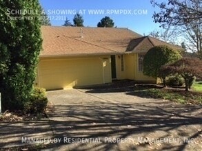 Building Photo - 7950 SW 135th Ave