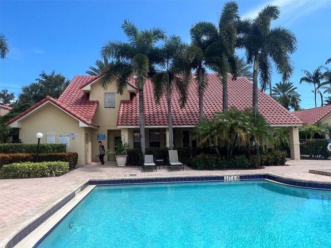 Building Photo - 1241 SW 46th Ave