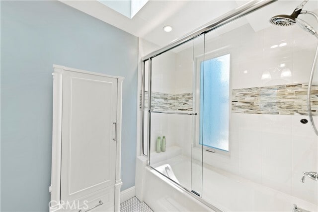 Building Photo - 480 Thalia St