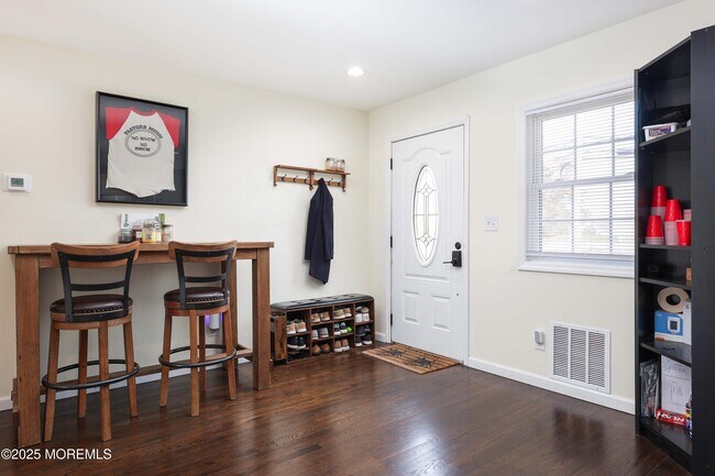 Building Photo - 58 Richardson Ave