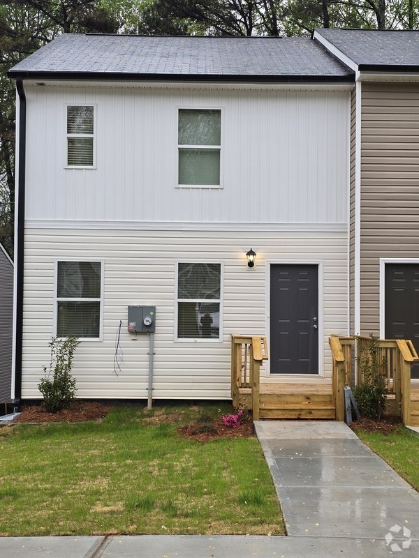 Building Photo - 7258 Crestside Dr