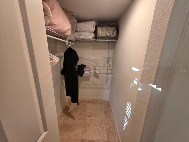 Building Photo - 6100 Bahia Del Mar Cir N