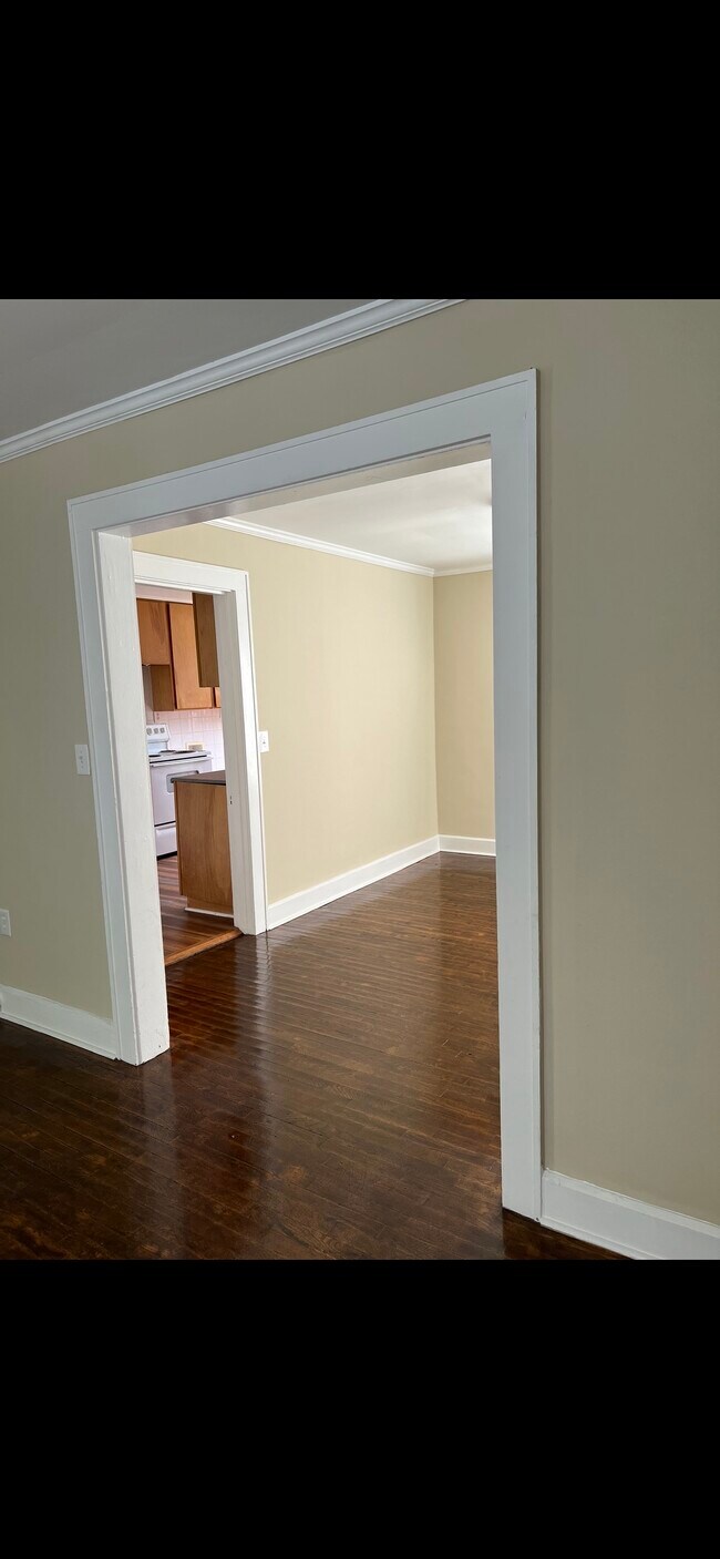 Kitchen - 703 Clark St