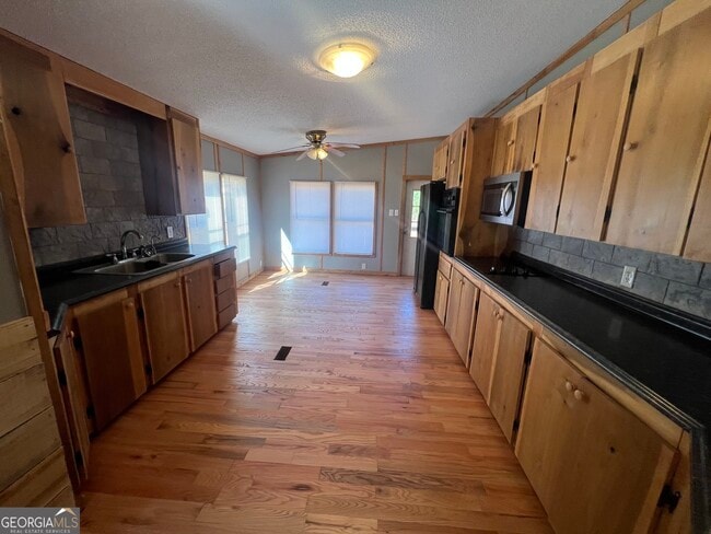 Building Photo - 1425 Dowdy Rd