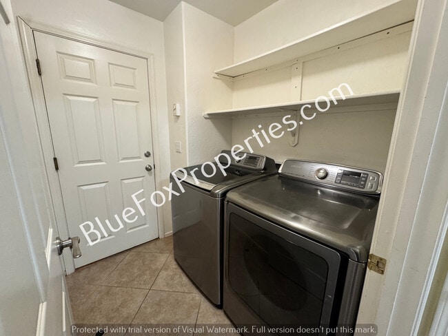 Building Photo - 3011 W Corte Olivia