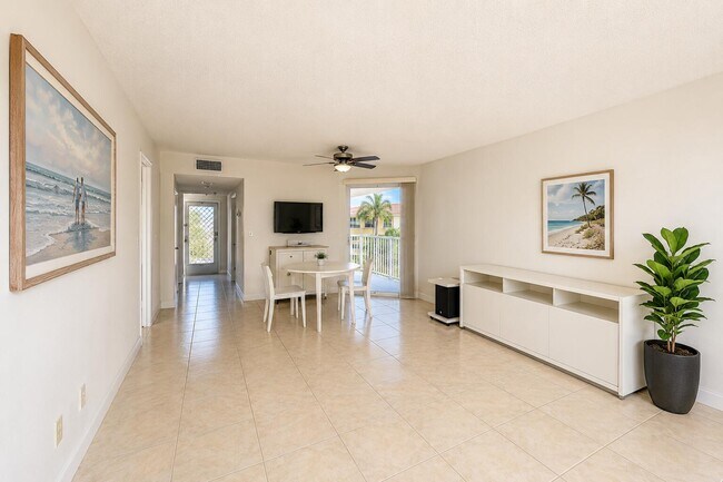 Building Photo - 6700 Royal Palm Blvd