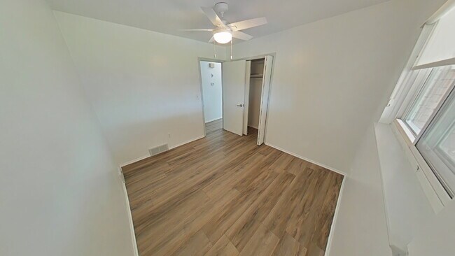 Building Photo - 13250 De Mott Dr