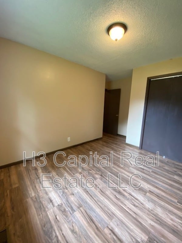 Building Photo - 908 Southard Pl