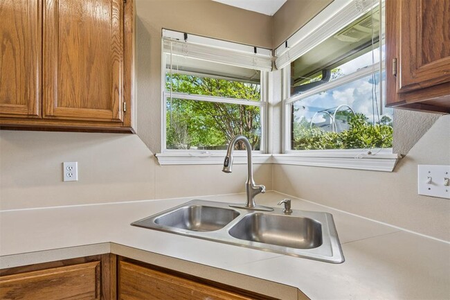 Building Photo - 1708 Creekside Ct