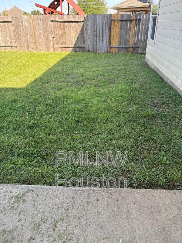 Building Photo - 26306 Hartwill Dr