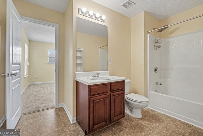 Building Photo - 348 Darbys Run Ct