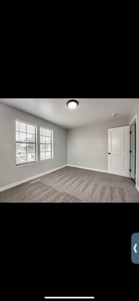 Building Photo - 1209 NE 42nd St