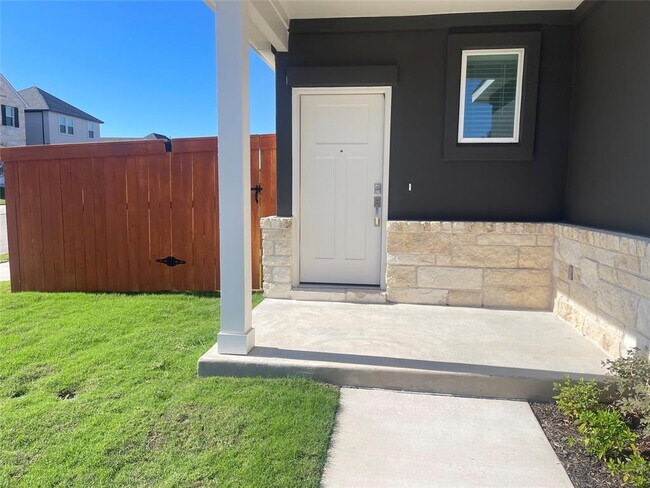 Building Photo - 544 Bauer Lp