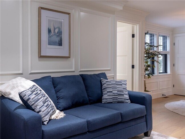 Building Photo - 7 Dearborn St