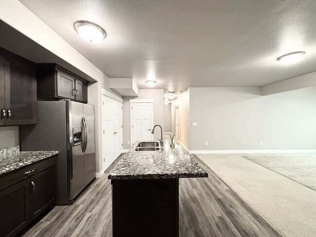 Building Photo - 11528 S 4055 W