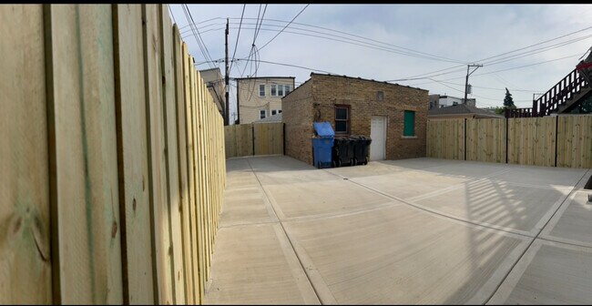 Building Photo - 3236 W Cortez St