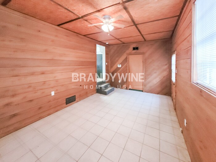 Building Photo - 3035 Christine Rd