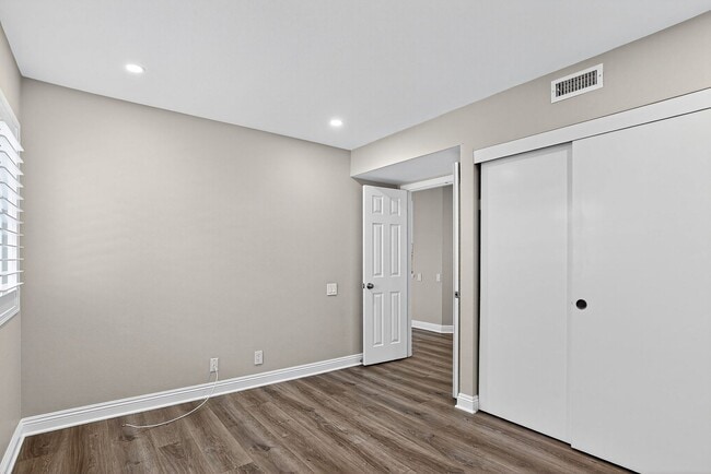 Building Photo - Exceptional Escondido Living — 4 Bed | 3 B...