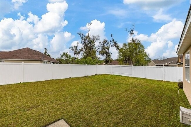 Building Photo - 131 Hadleigh Bluff