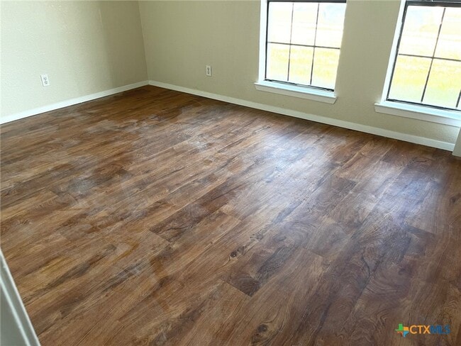 Building Photo - 2301 Timberline Dr