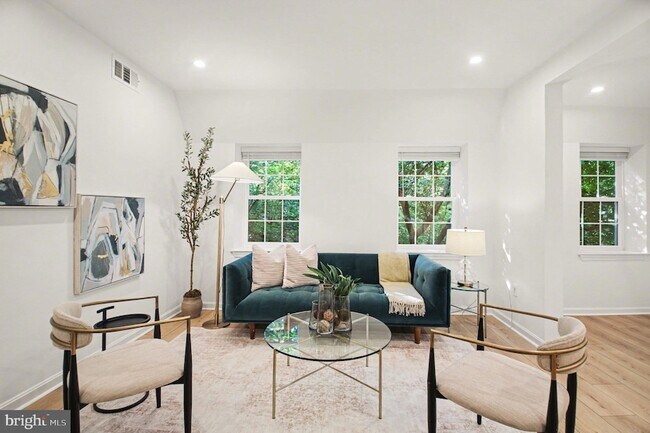 Building Photo - 2007 Key Blvd