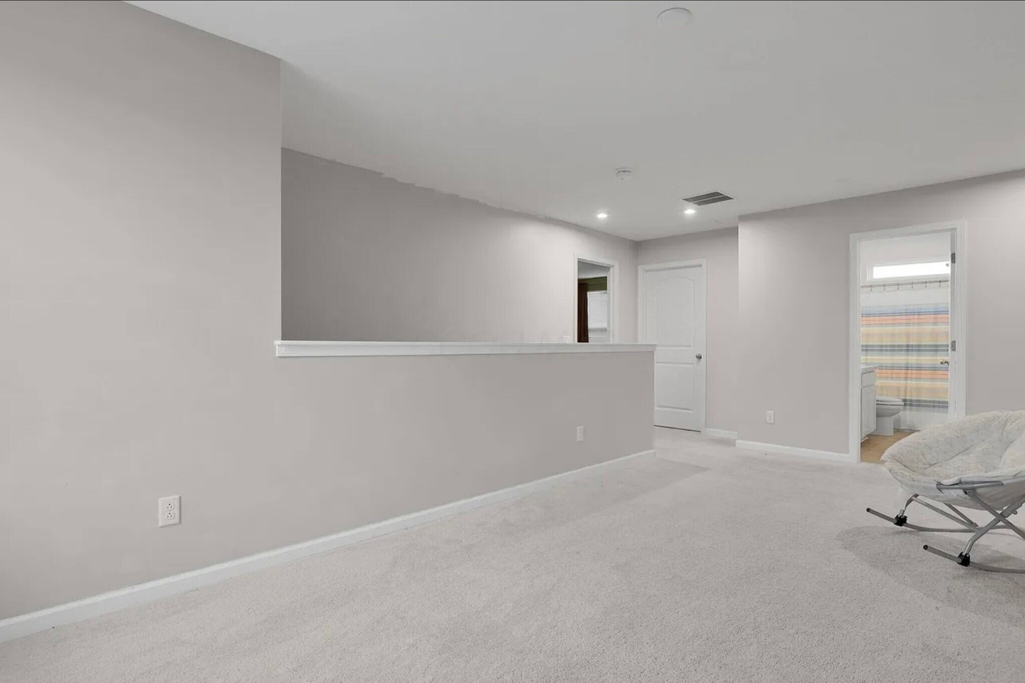 Building Photo - 5520 Violet St