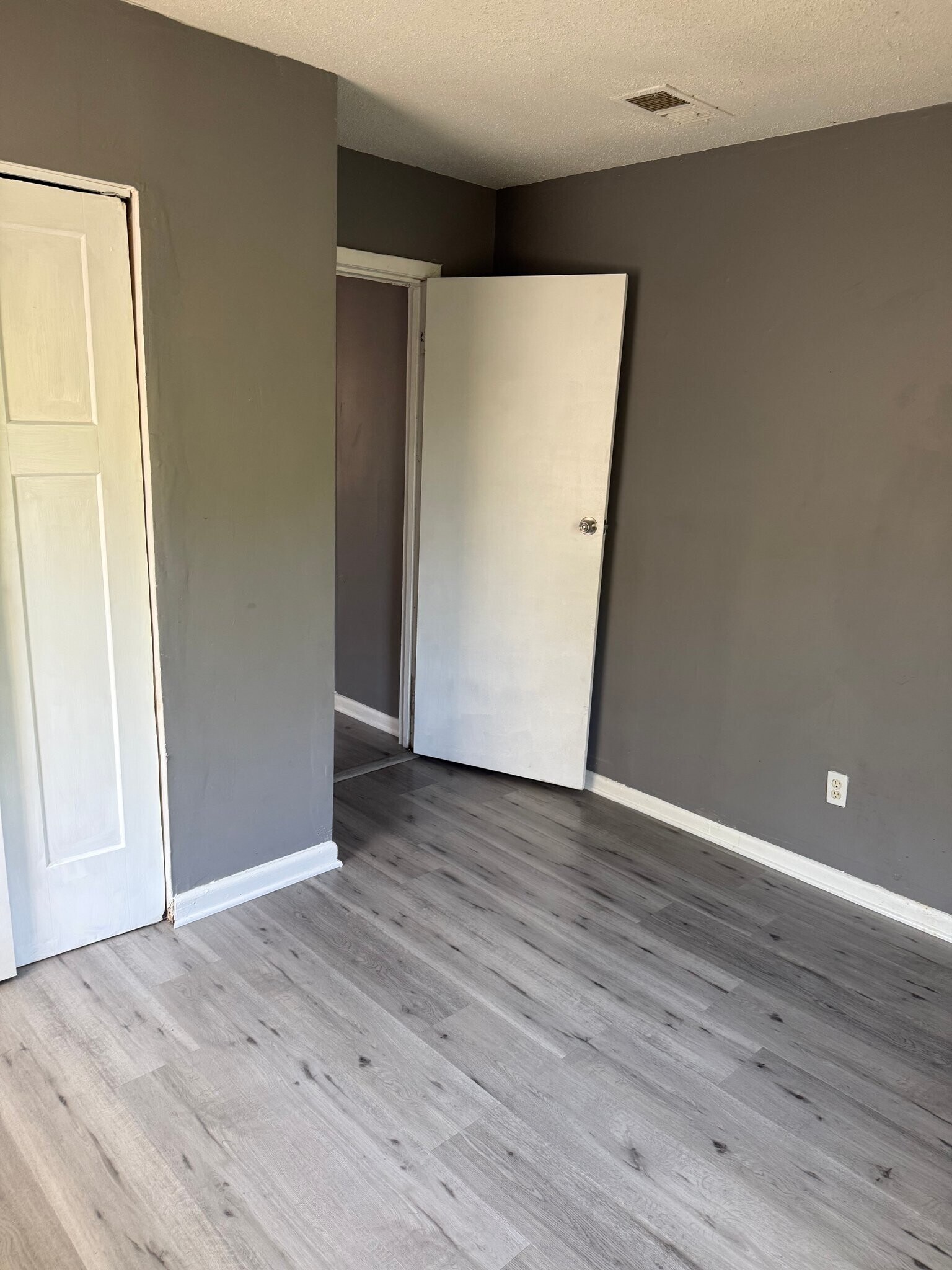 Building Photo - 3394 Pine Ridge Ln