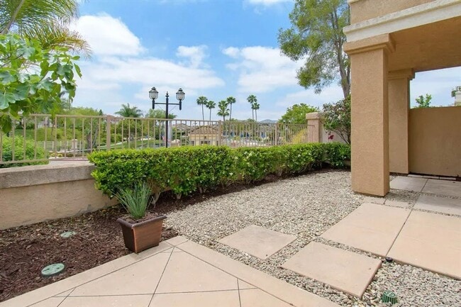 Building Photo - RANCHO BERNARDO / VISTA DEL LARGO - Nice 3...