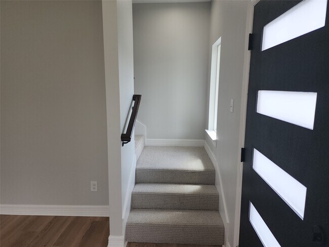 Building Photo - 2651 Beaumont Ave