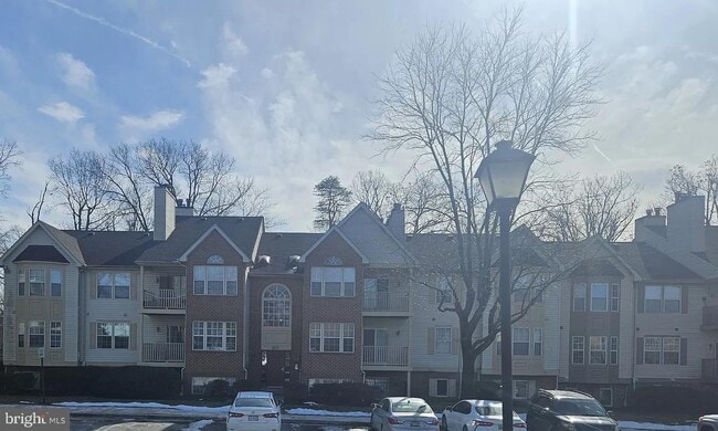 Building Photo - 2071 Alice Ave