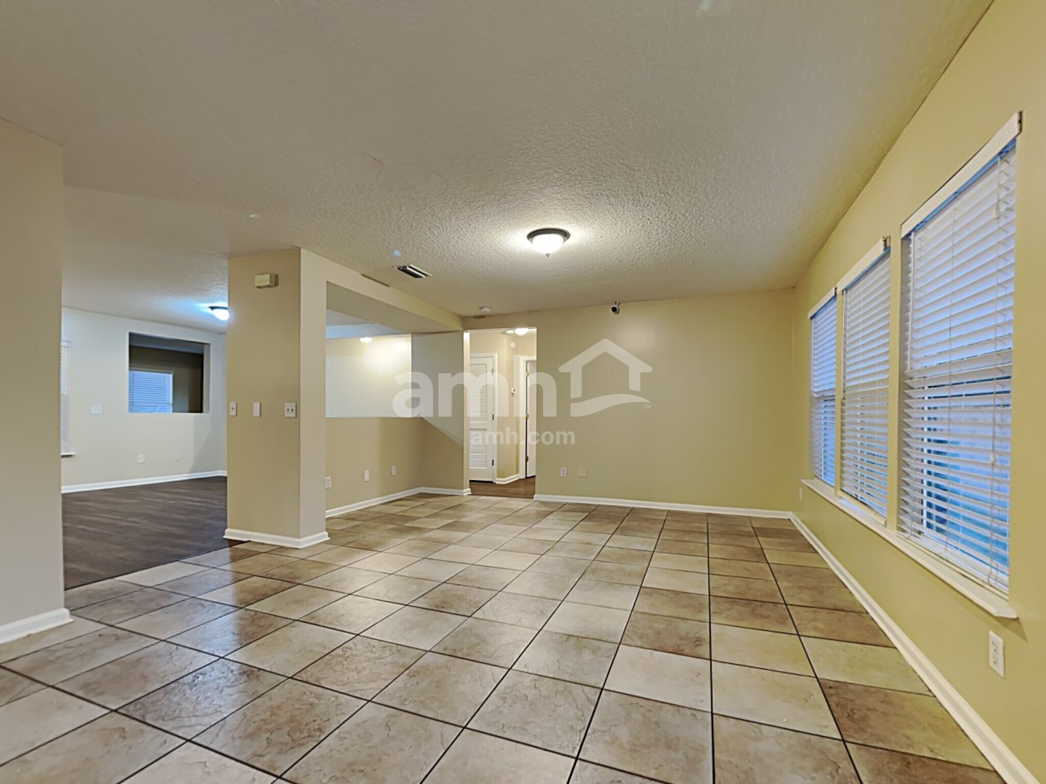 Building Photo - 86336 Augustus Ave