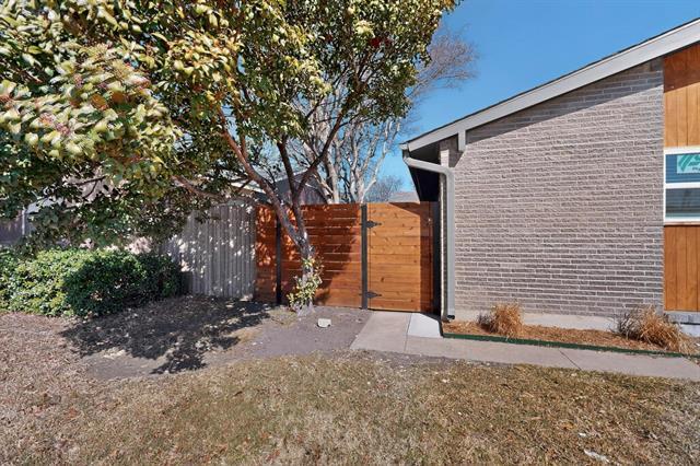 Building Photo - 4324 Oleander Trail