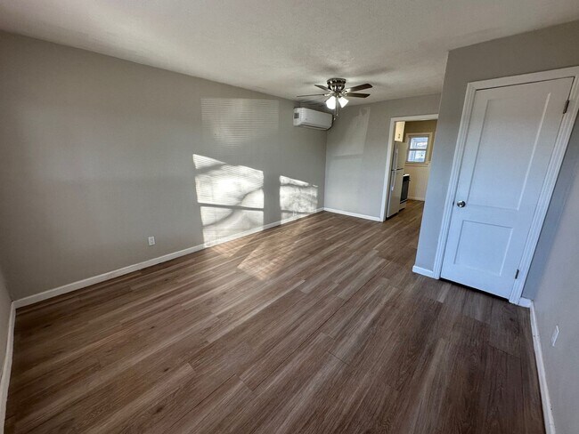 Building Photo - 1909 Pecos St